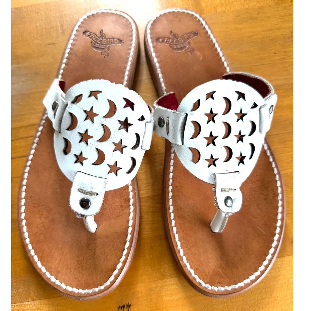 Freebird by Steven White Leather Vallarta Sandal Flip Flop Moon Stars Cutouts 8